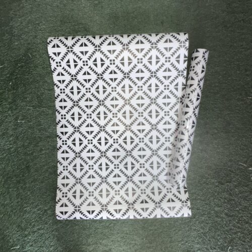 Papier Peint "Motif Géométrique Navajo Contemporain"
Papier Peint Intissé Motif Géométrique Bicolore – Noir & Blanc, Style Ethnique Chic
autocollant 10m*0.45cm